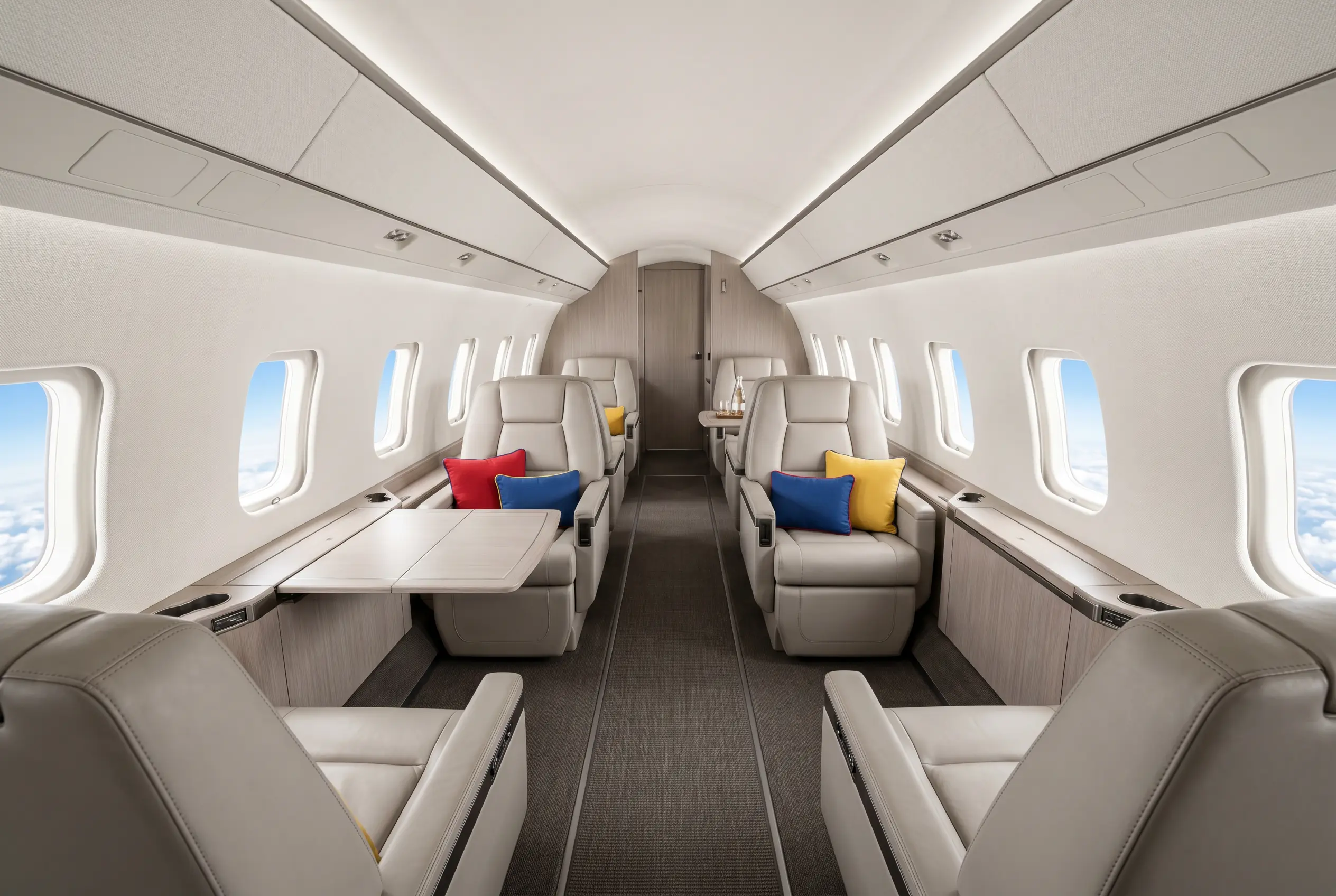 Bombardier Challenger 3500 flat-floor cabin in double-club seating for a New York to Miami charter